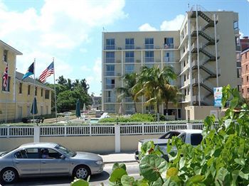 Holiday Inn Express & Suites Nassau Exterior photo