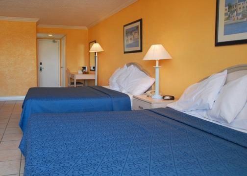 Holiday Inn Express & Suites Nassau Room photo